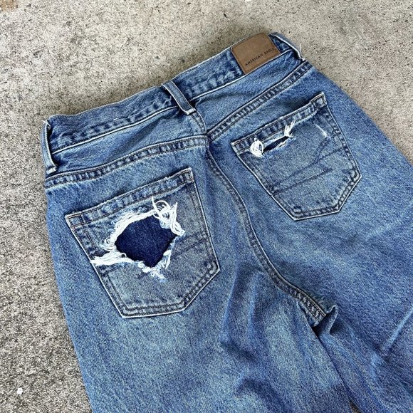 American Eagle AE Ripped Distressed Relaxed Mom Jean Daylight Destroy US 0 Reg - Picture 11 of 11